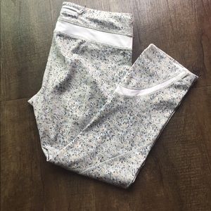 Lululemon inspire crops